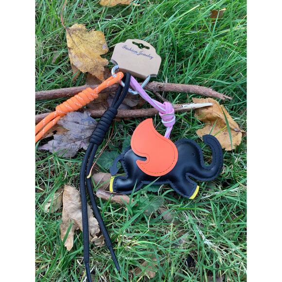 New fashion keychain charm lucky elephant - Picture 1 of 5